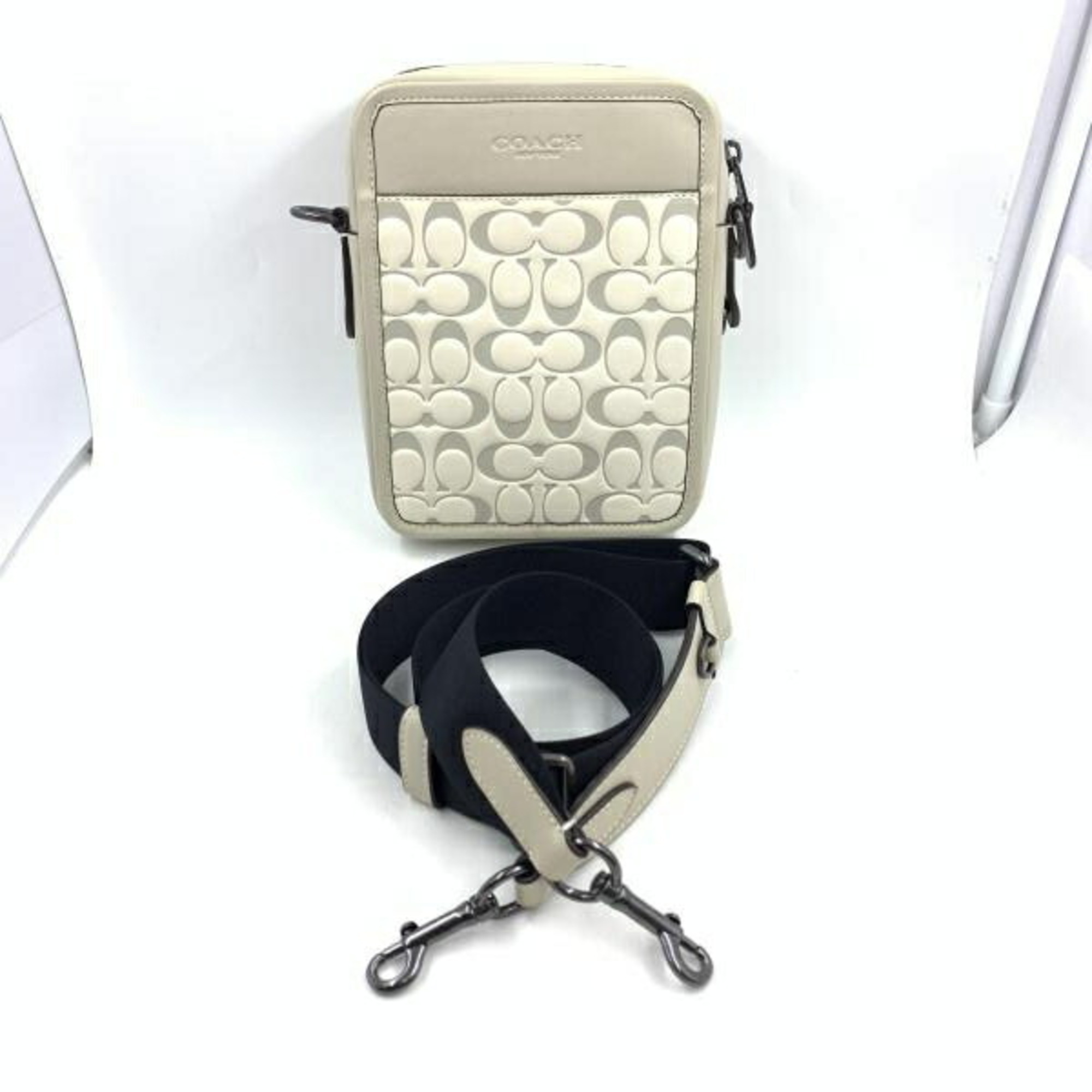 Coach Smooth Calfskin Signature Crossbody Bag Cj670